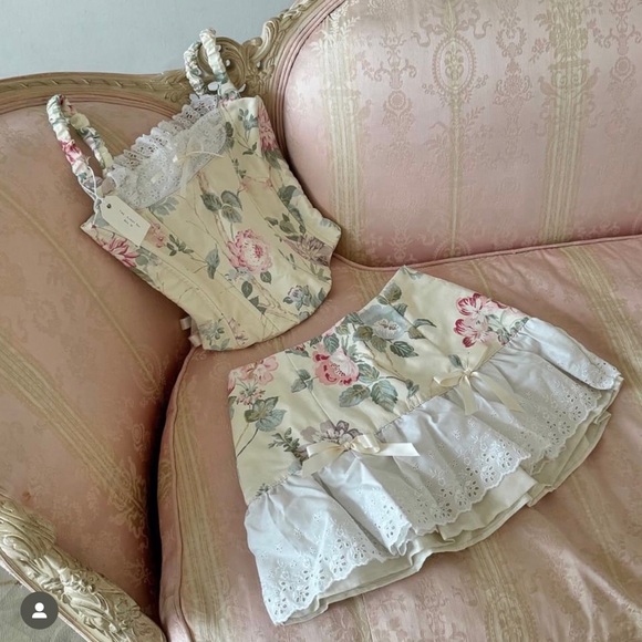 For Love And Lemons Tops - Cream Floral Lace-Trim Corset Top ONLY (the Coult)